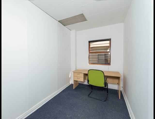 250M² BUSINESS CENTRE TO LET IN FERNDALE